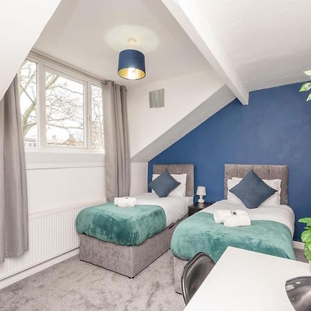 Вилла Leeds 4-Bed House - Sleeps 9 Free Parking & Wifi Экстерьер фото