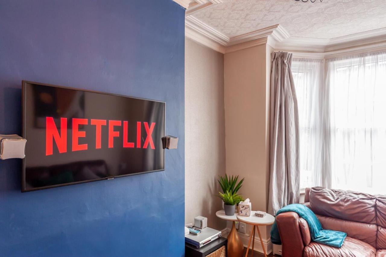 Вилла Leeds 4-Bed House - Sleeps 9 Free Parking & Wifi Экстерьер фото